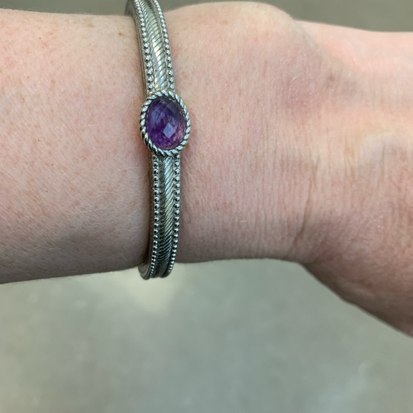 Judith Ripka SS and Amethyst bracelet - 6 1/4 - Picture 5 of 6